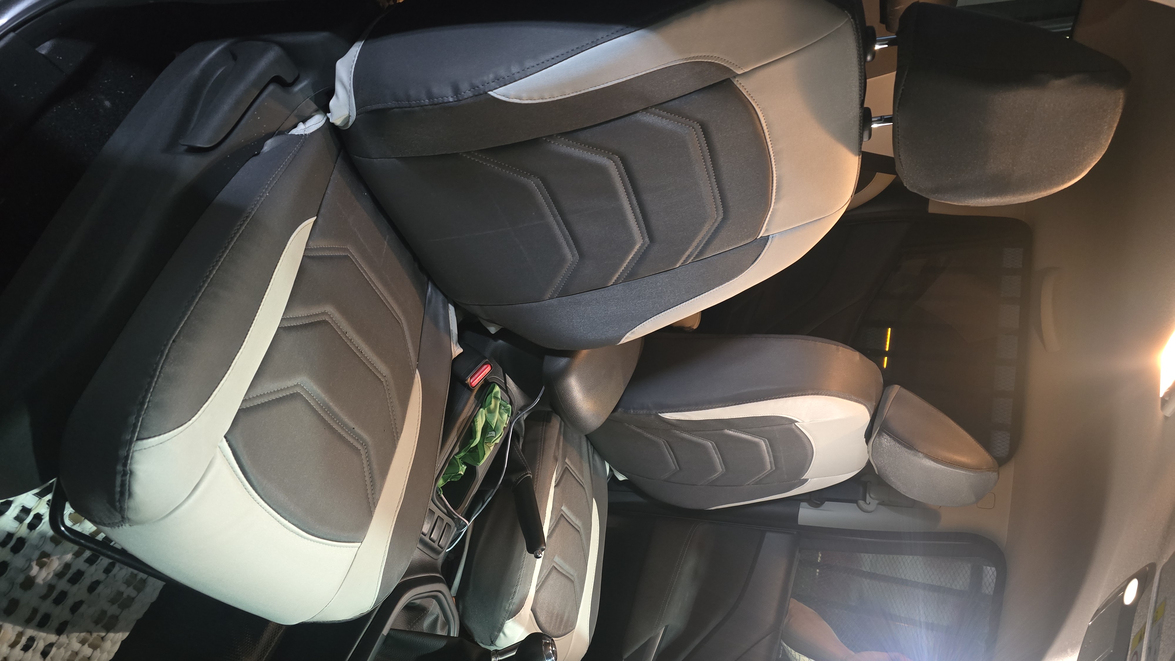 Nissan Frontier/ NP 300 2016-2026 Doble Cabina Cobertores de Asientos Vinil Náutico Espumado