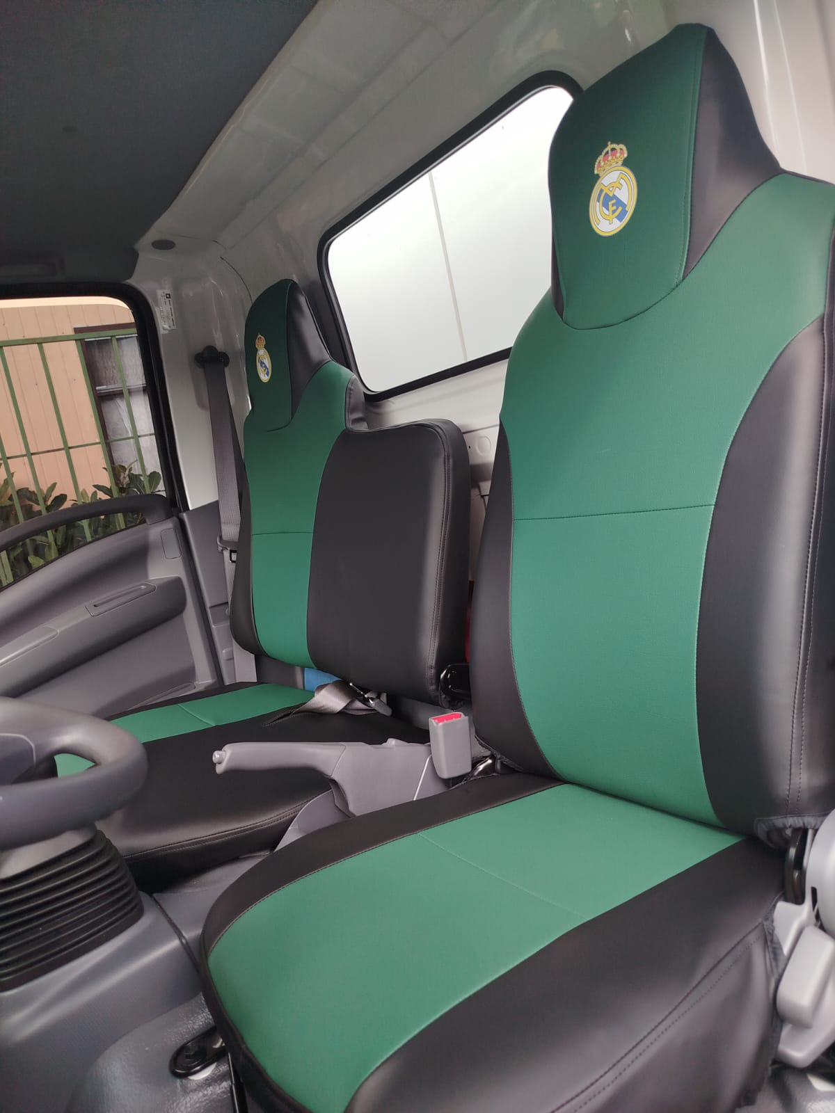 Cobertores de Asiento a la Medida para Camiones y Pickups, Tela Vinil Impermeable, 3 ó 2 Pasajer