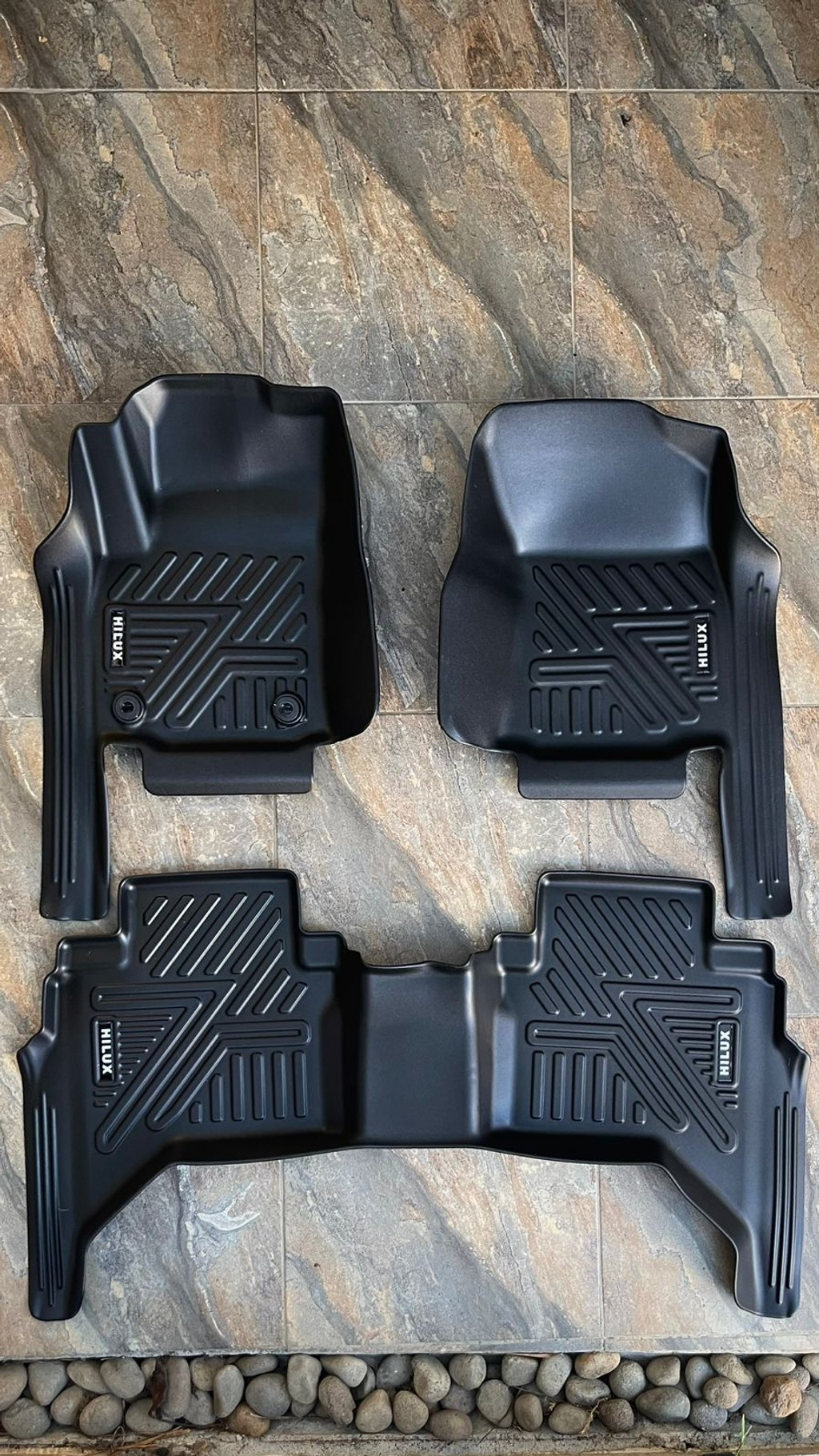 Toyota Hilux Revo 2015-2025, Alfombras de Bandeja, 2 filas, Oruz.