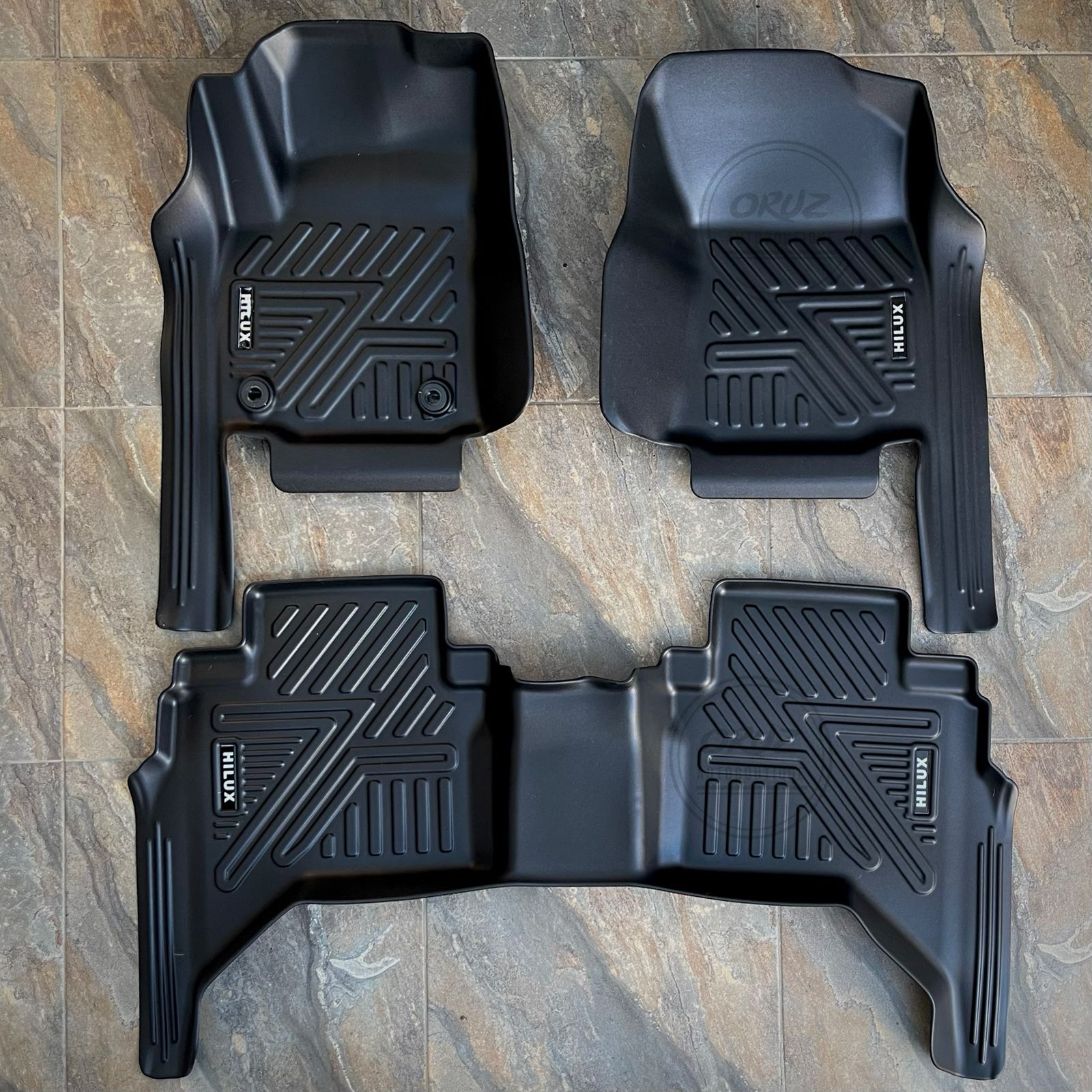 Toyota Hulix Vigo 2005-2015, Alfombras de Bandeja, 2 filas, Oruz.