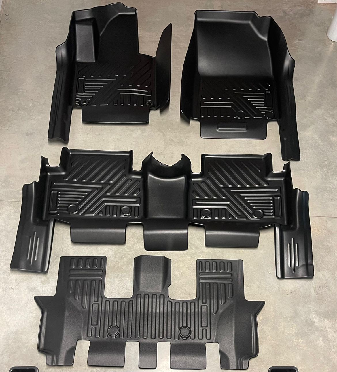 Kia Sorento 2021-2026, Alfombras de Bandeja, 3 filas, Oruz.
