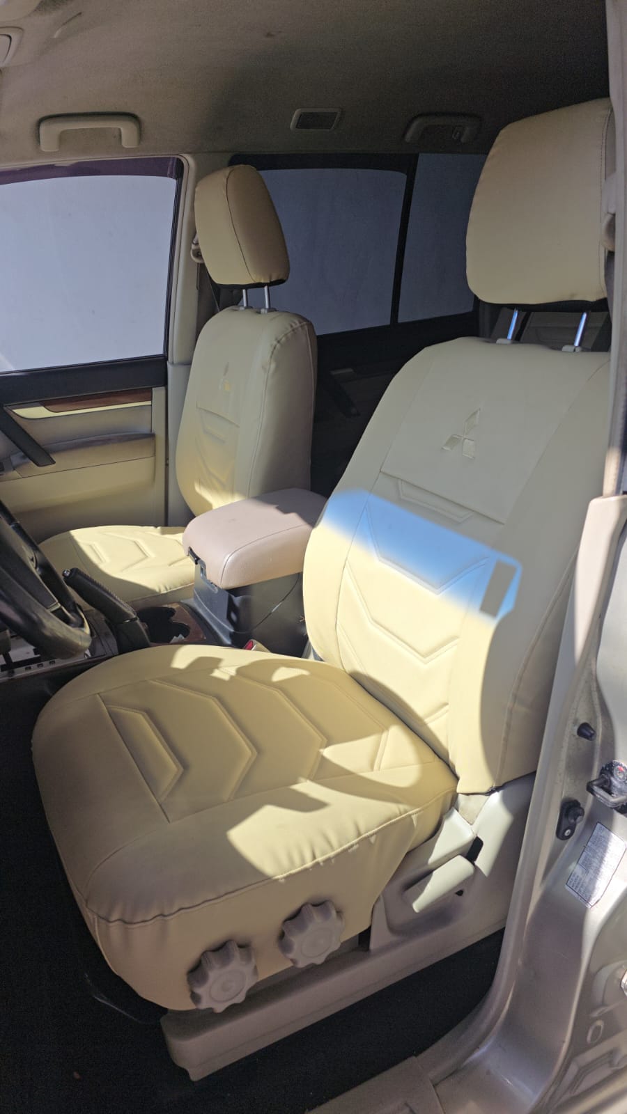 Montero Wagon (Cachetona) 2000-2025 Cobertores para Asiento 5 pasajeros Vinil Náutico 