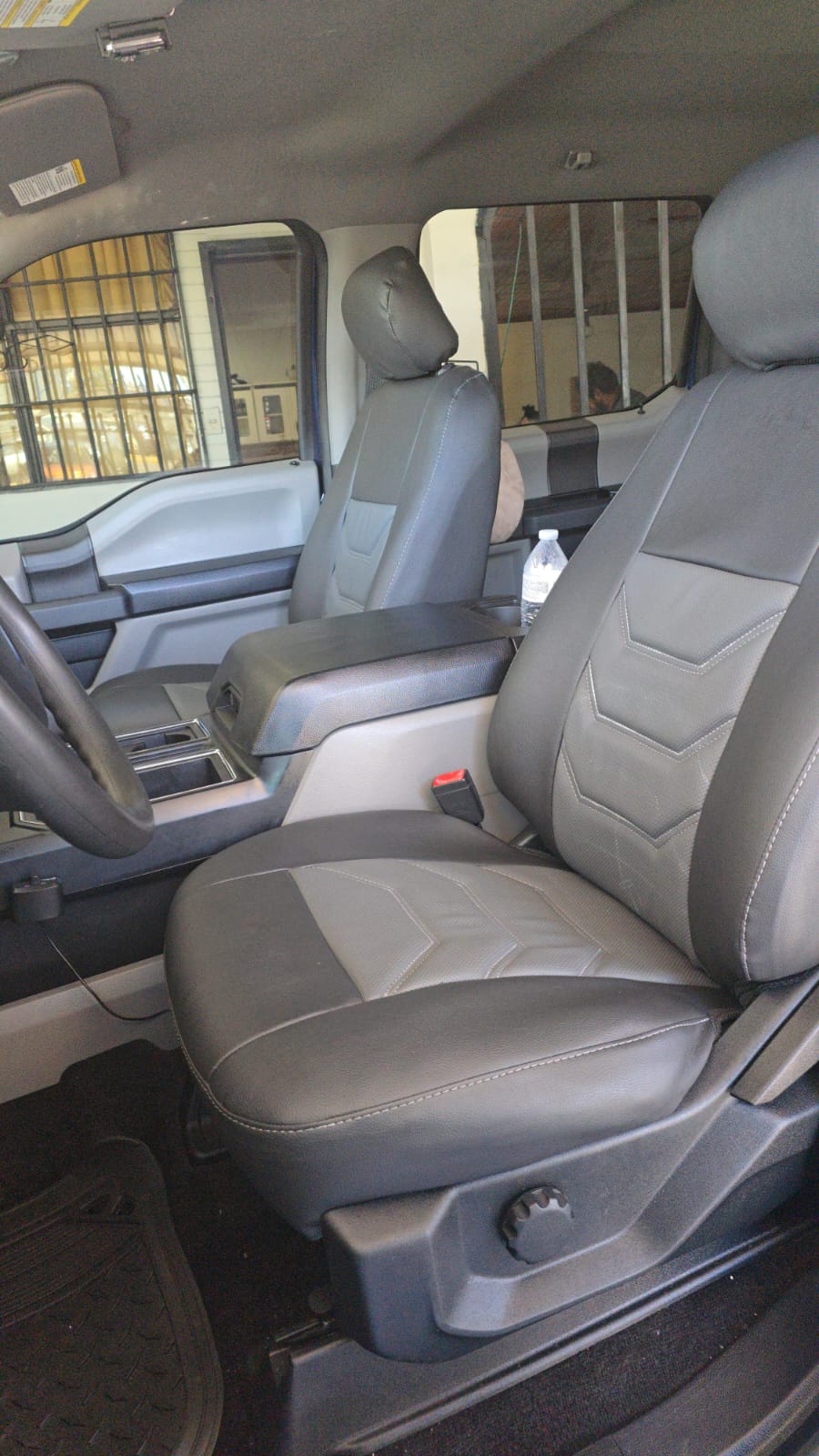 Ford F-150 2015-2020 Cobertores para Asientos 5 pasajeros Vinil Espumado